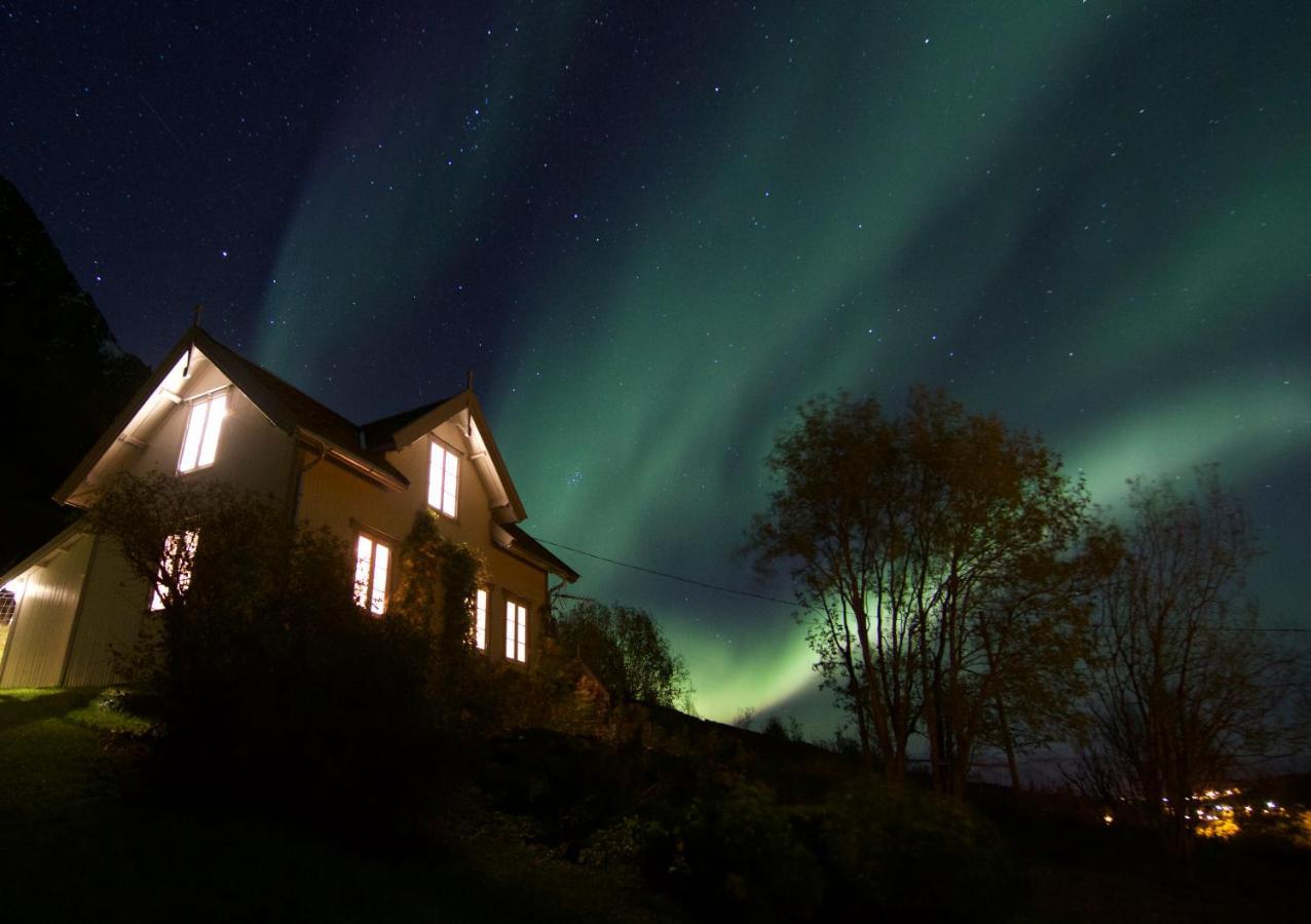 Kjosen Lodge, Lyngen. Lyngseidet Luaran gambar