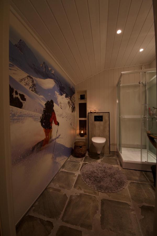 Kjosen Lodge, Lyngen. Lyngseidet Luaran gambar