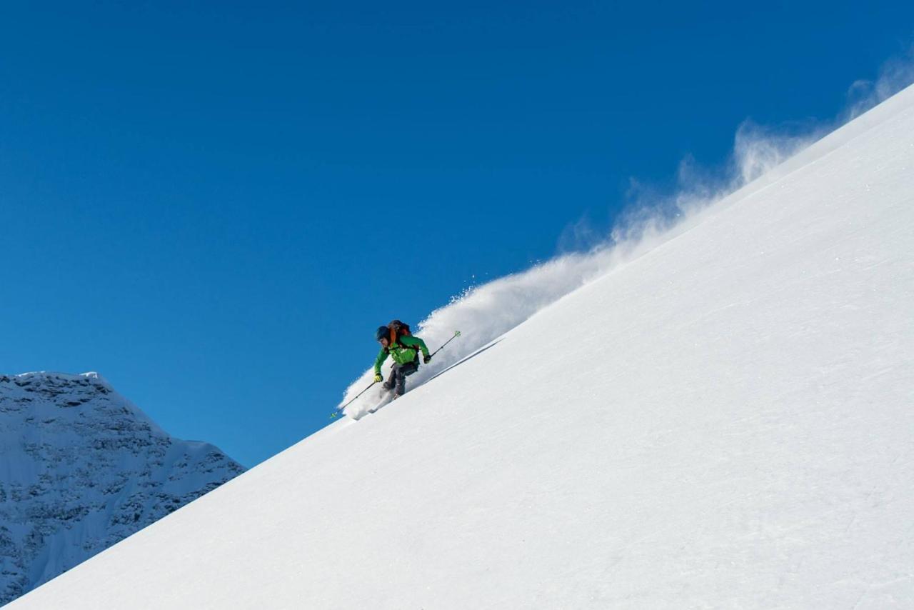 Kjosen Lodge, Lyngen. Lyngseidet Luaran gambar
