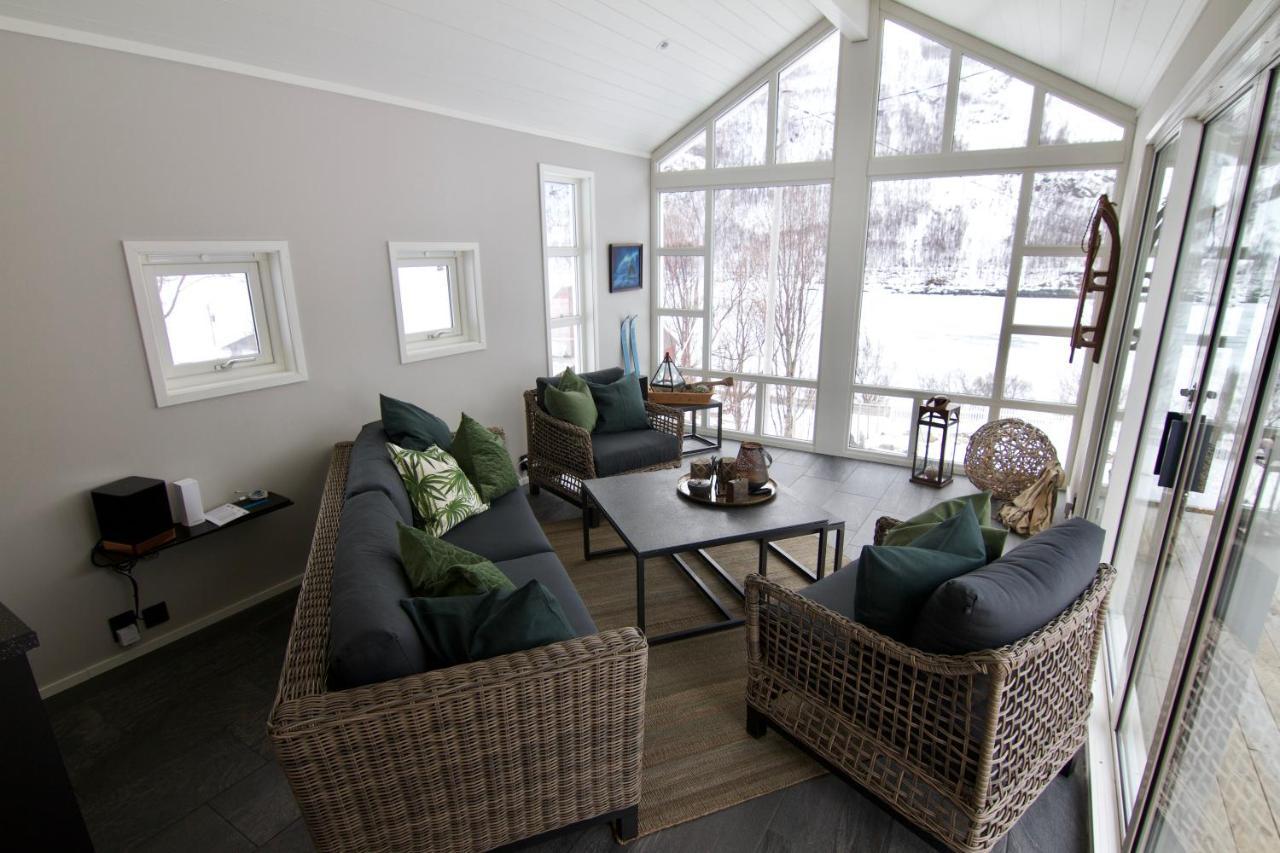 Kjosen Lodge, Lyngen. Lyngseidet Luaran gambar